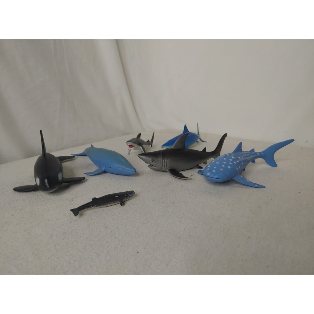 Sharks Whales Lot Of 7 Small Plastic Aquatic Animals Mixed Lot